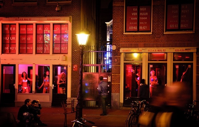 アムステルダムのデ・ワレンの飾り窓地区